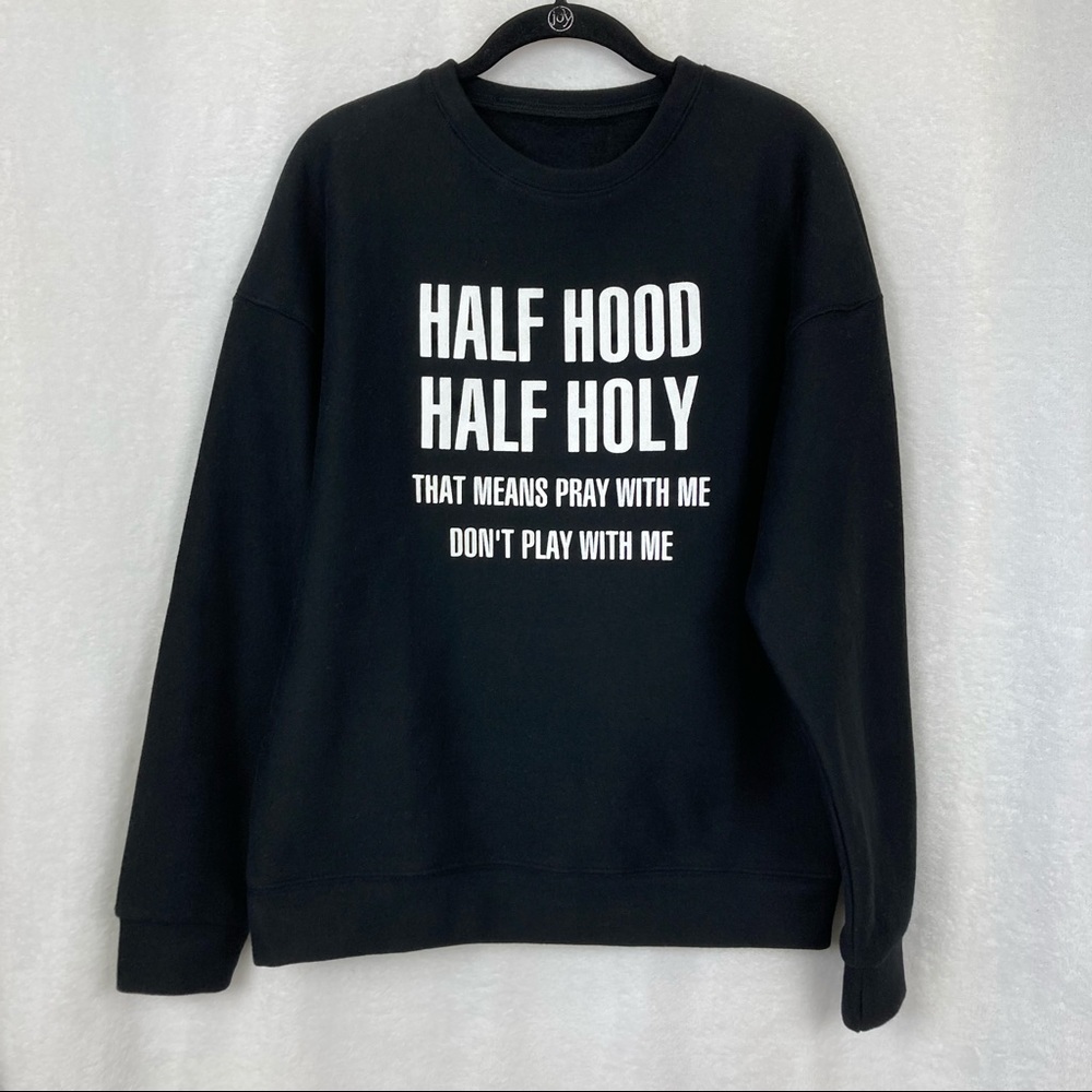 Women’s Black Graphic Sweatshirt sz Medium